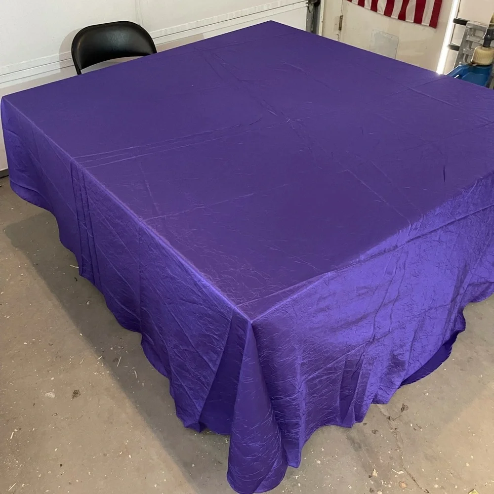 Purple Taffeta Crinkle Tablecloth  - 117 inch Round